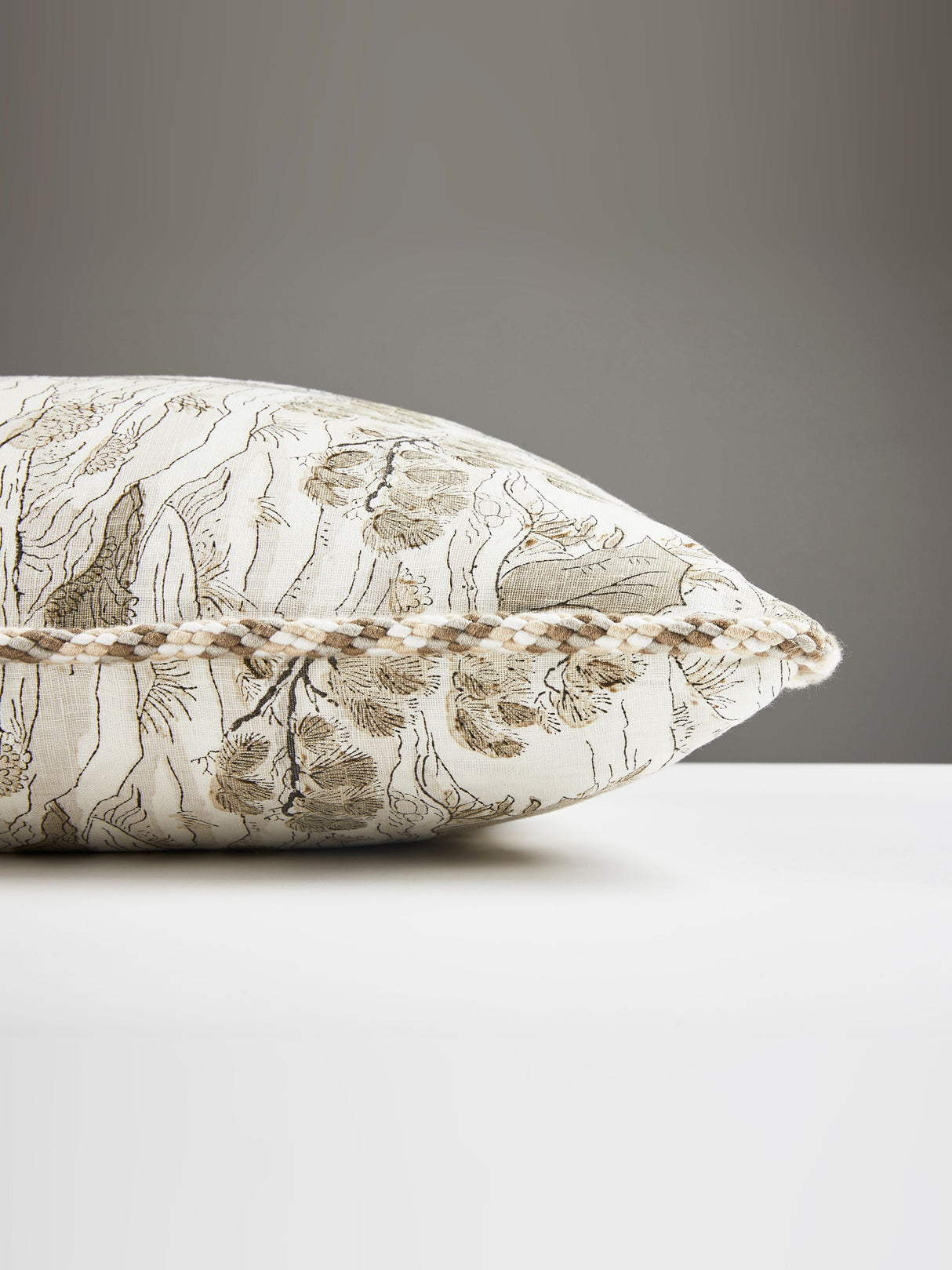 Scalamandre SC 0001SATOPILL SATOMI HAND BLOCK PRINT PILLOW -