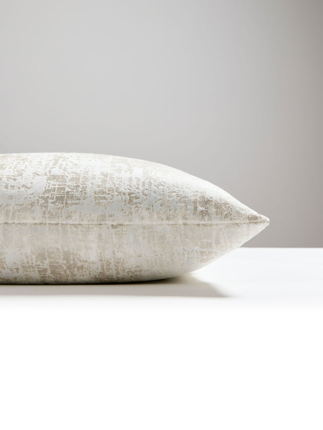 Scalamandre SC 0001SDDK16617 TESORO VELVET PILLOW - Pillow C