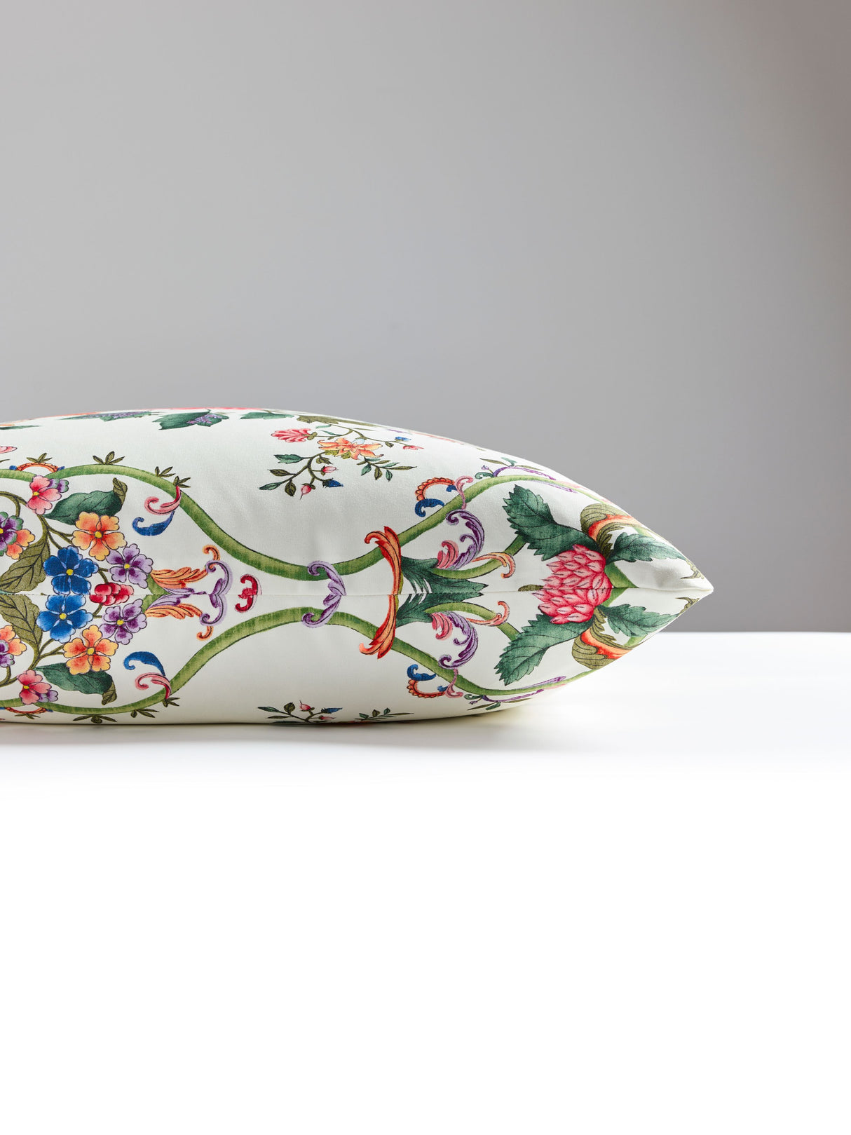 Scalamandre SC 0001SDDK16648 CAMELLIA TRELLIS PILLOW - Pillo