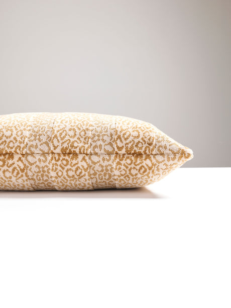 Scalamandre SC 0001SDDK26423 CORBET PILLOW - Pillow Collecti