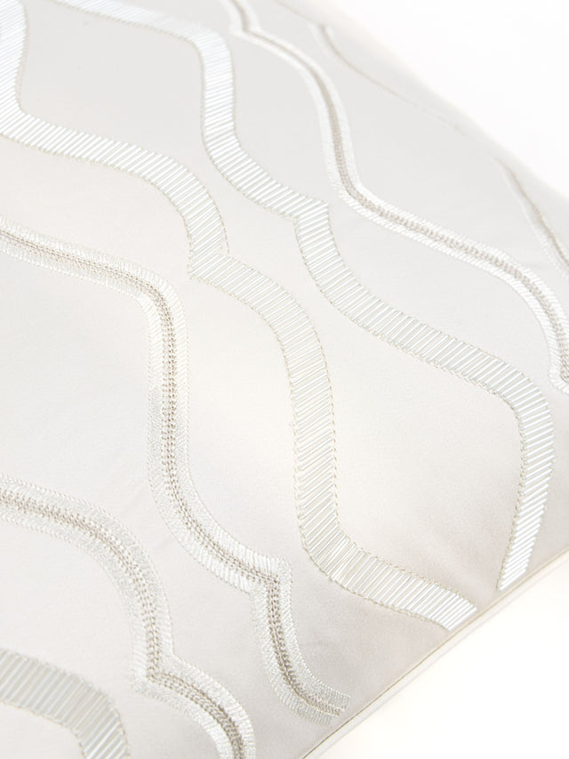 Scalamandre SC 0001SDDS88447 VALENTINA BEADED PILLOW - Pillo