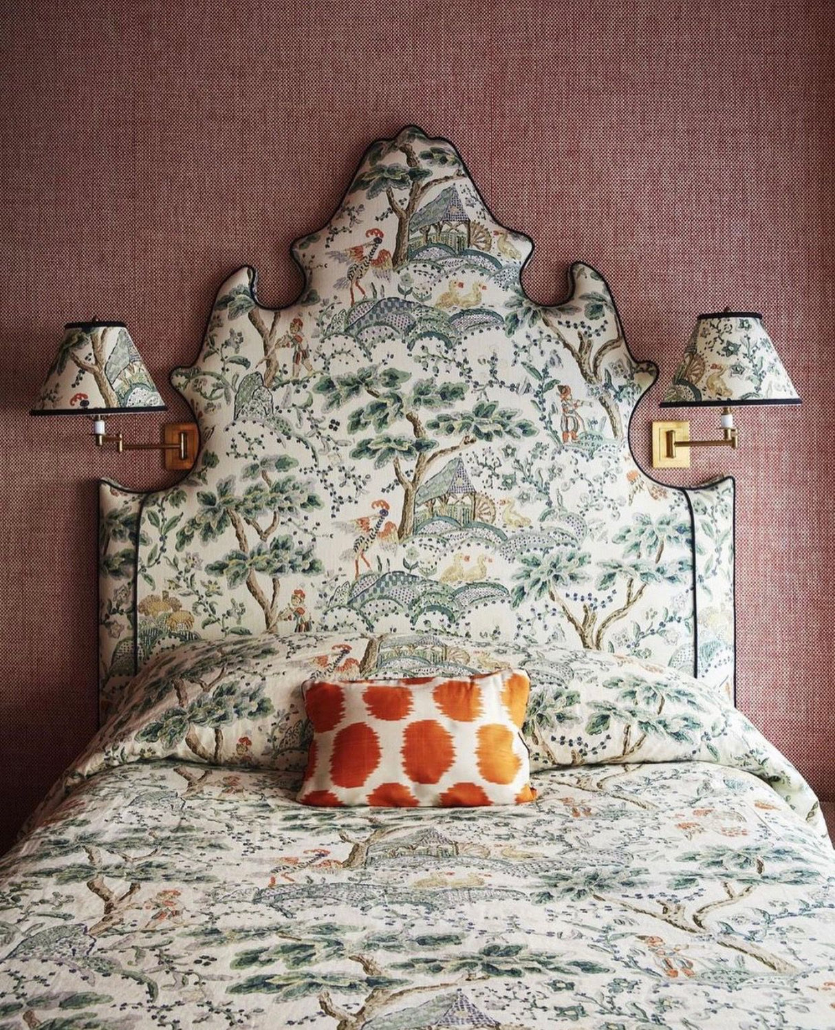 Scalamandre SC 000216590 LEAF ON IVORY KELMESCOTT HAND BLOCK PRINT Fabric - Eade's Wallpaper
