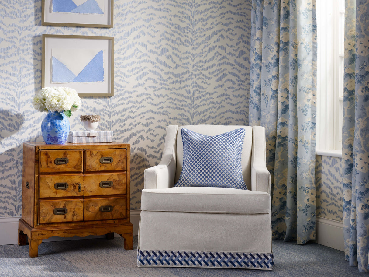 Scalamandre SC 000216602 SKY ASCOT LINEN PRINT Fabric - Eade's Wallpaper