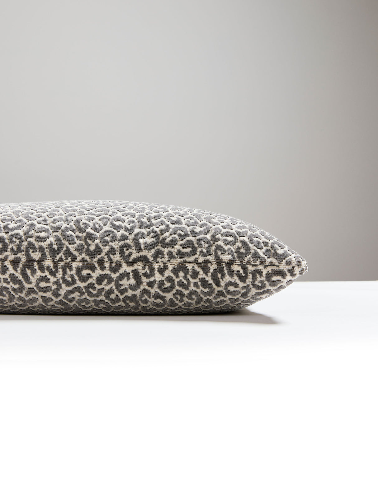 Scalamandre SC 0002LBDK27037 PANTHERA VELVET LUMBAR PILLOW -