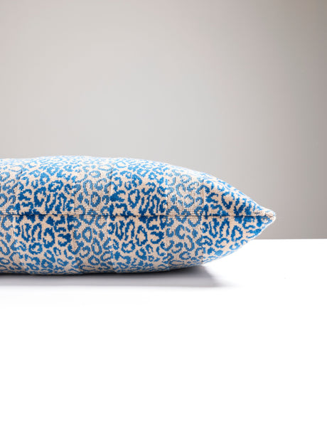 Scalamandre SC 0002SDDK26423 CORBET PILLOW - Pillow Collecti