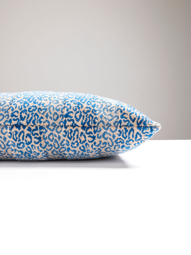 Scalamandre SC 0002SDDK26423 CORBET PILLOW - Pillow Collecti