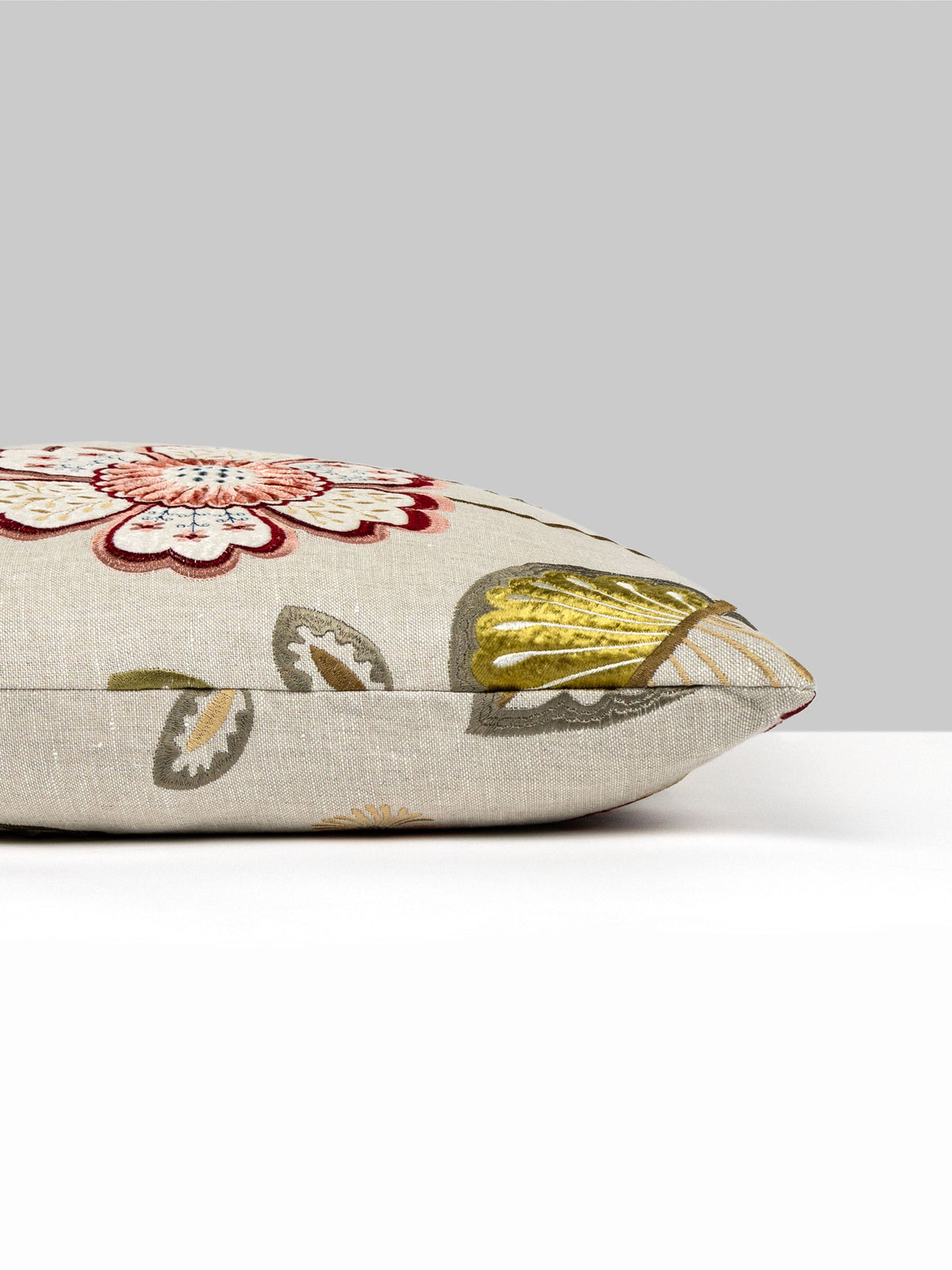 Scalamandre SC 0002SDDK27071 WILLOWOOD EMBROIDERY PILLOW - P