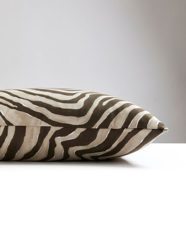 Scalamandre SC 0003KENYPILL KENYA FAUX SUEDE PILLOW - Pillow