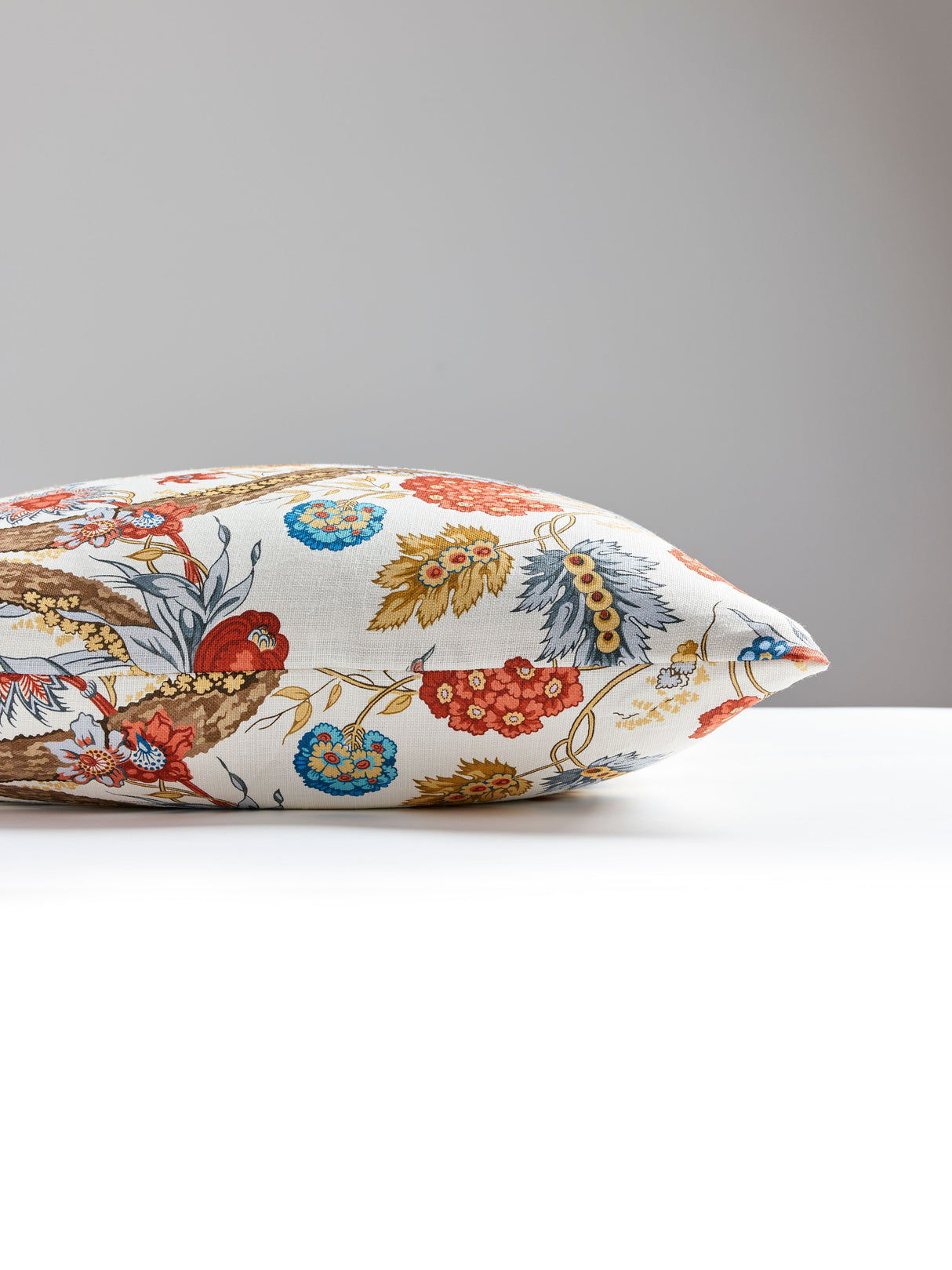 Scalamandre SC 0003SDDK16647 FLEURS TROPICALES PILLOW - Pill