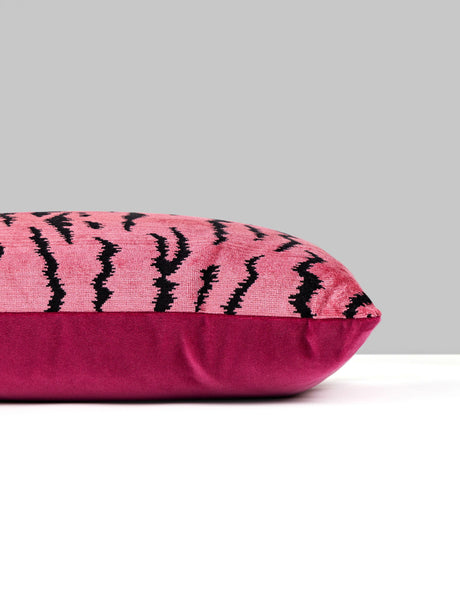 Scalamandre SC 0003TDDK26167 TIGRE/VELVET PILLOW - Pillow Co