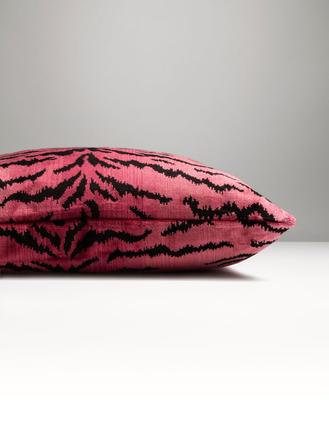 Scalamandre SC 0003TIGRPILL TIGRE PILLOW - Pillow Collection