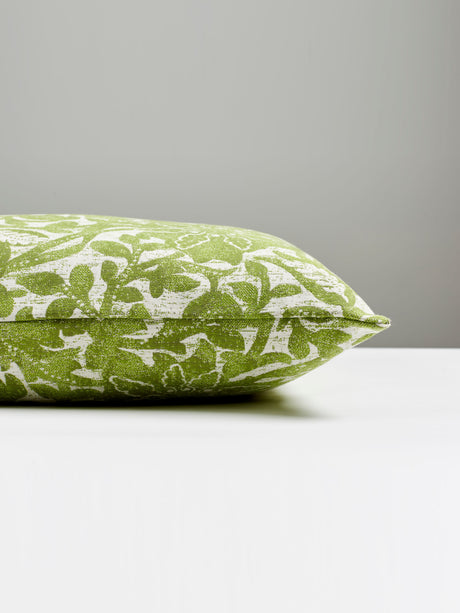 Scalamandre SC 0004BALIPILL BALI FLORAL OUTDOOR PILLOW - Pil