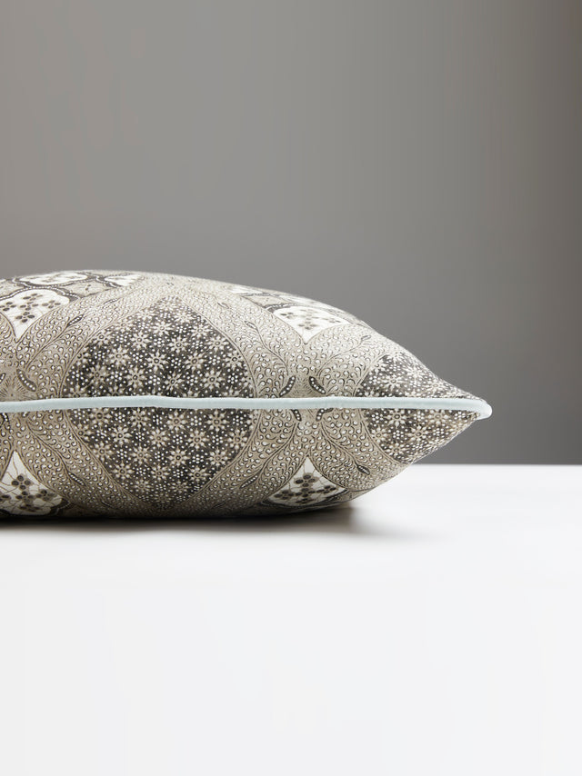 Scalamandre SC 0004FARRPILL FARRAH PRINT PILLOW - Pillow Col