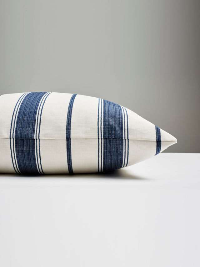 Scalamandre SC 0004SCONSPILL SCONSET OUTDOOR PILLOW - Pillow