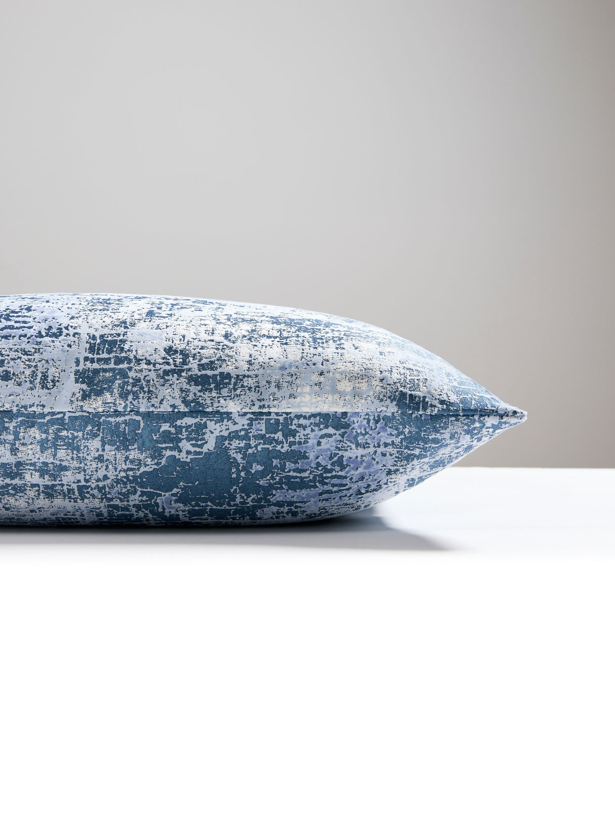 Scalamandre SC 0004SDDK16617 TESORO VELVET PILLOW - Pillow C