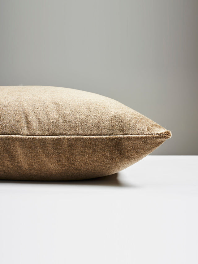 Scalamandre SC 0005BAYPILL BAY VELVET OUTDOOR PILLOW - Pillo