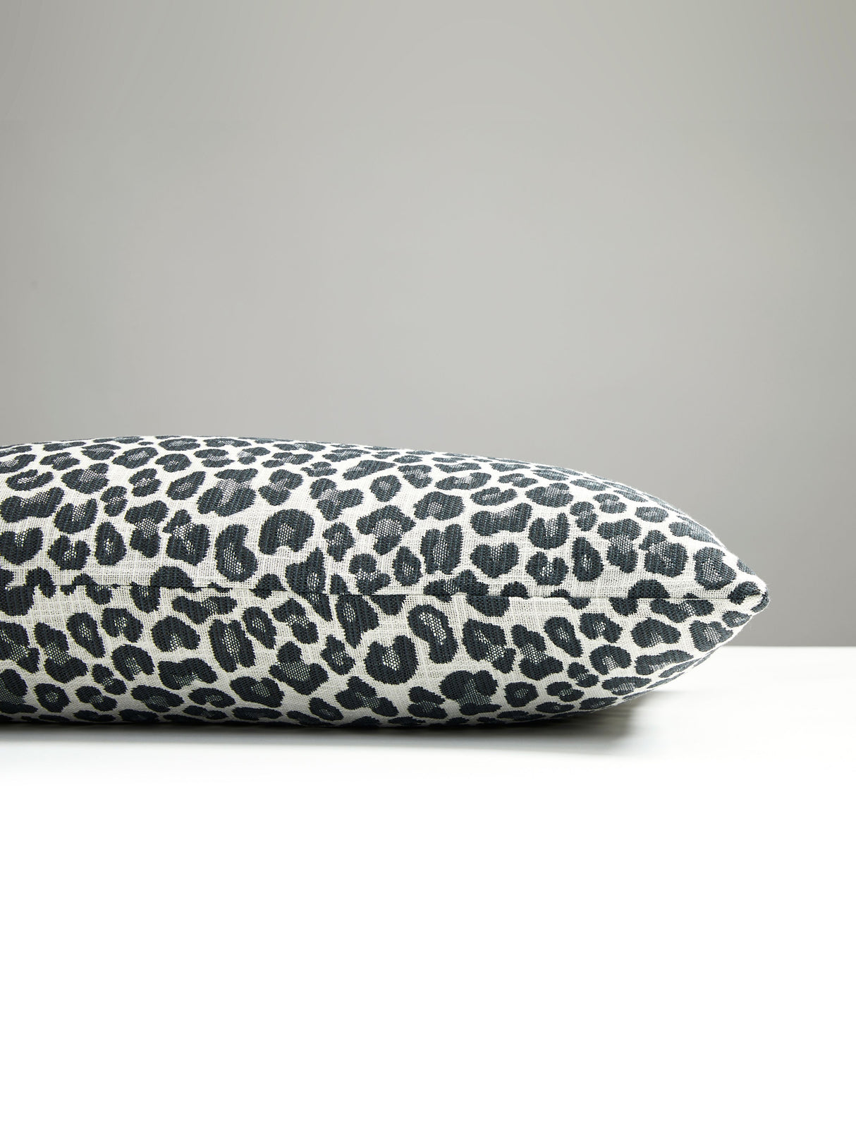 Scalamandre SC 0005LBENGPILL BACKYARD BENGAL OUTDOOR LUMBAR 