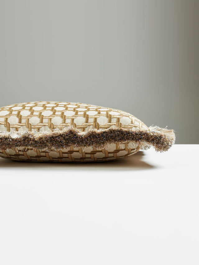 Scalamandre SC 0005LINKPILL LINK EMBROIDERY PILLOW - Pillow 