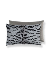 Scalamandre SC 0005MBDK26167 TIGRE/VELVET LUMBAR PILLOW - Pi