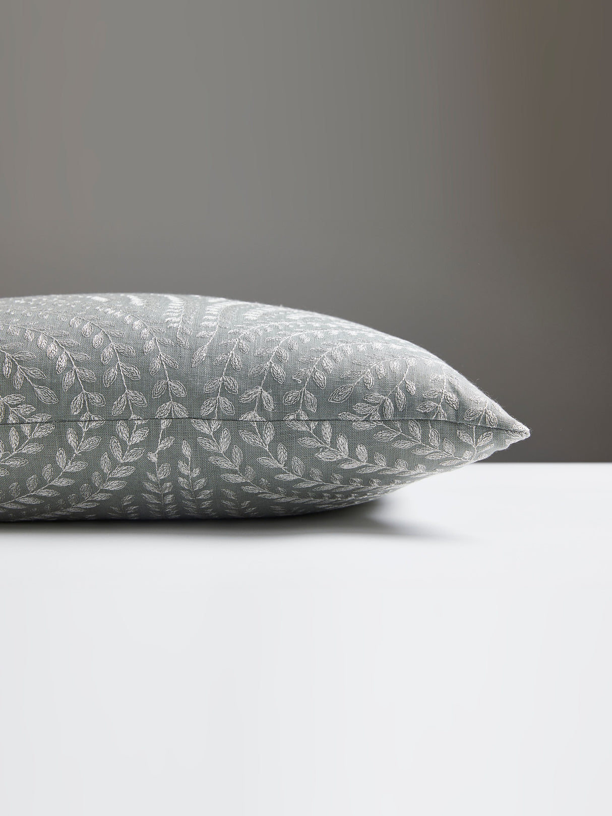 Scalamandre SC 0005WILLPILL WILLOW VINE EMBROIDERY PILLOW - 