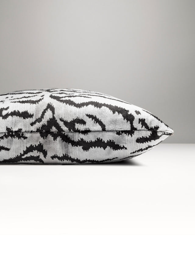 Scalamandre SC 0006TIGRPILL TIGRE PILLOW - Pillow Collection