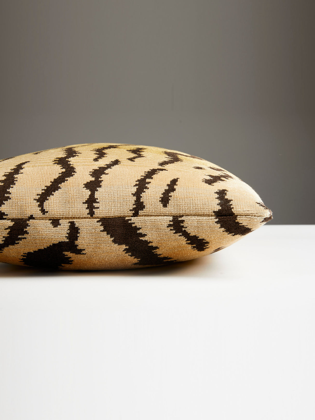 Scalamandre SC 0007LTIGRPILL TIGRE LUMBAR PILLOW - Pillow Co