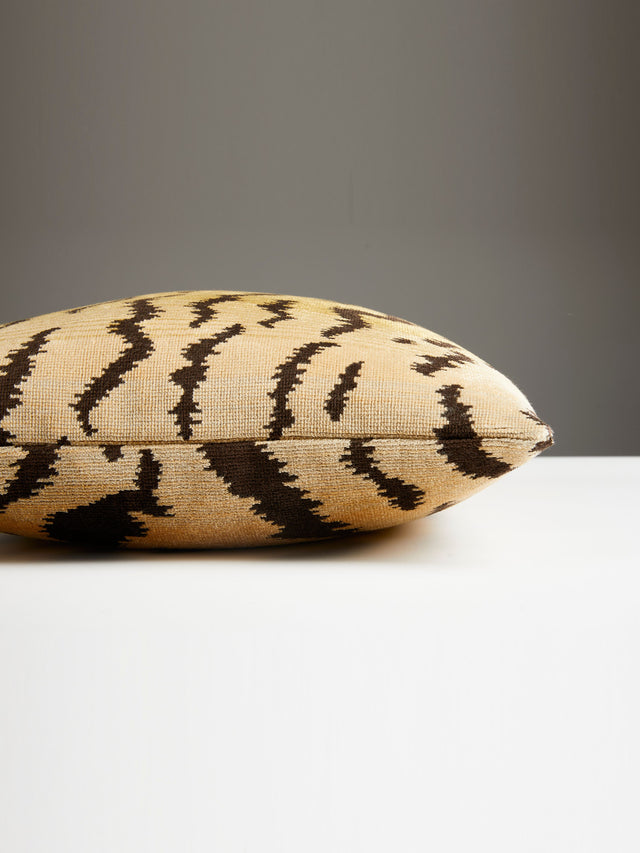 Scalamandre SC 0007LTIGRPILL TIGRE LUMBAR PILLOW - Pillow Co