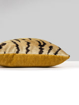 Scalamandre SC 0007MBDK26167 TIGRE/VELVET LUMBAR PILLOW - Pi
