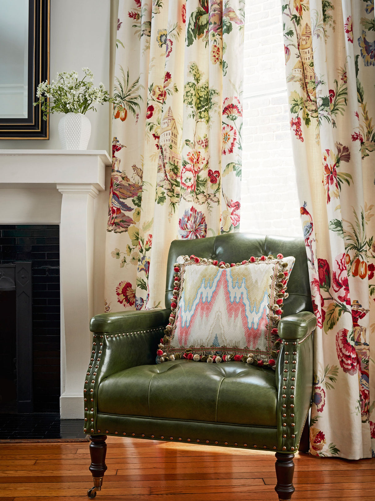 Scalamandre SC 000216584 PORCELAIN SOMERSET LINEN PRINT Fabric - Eade's Wallpaper