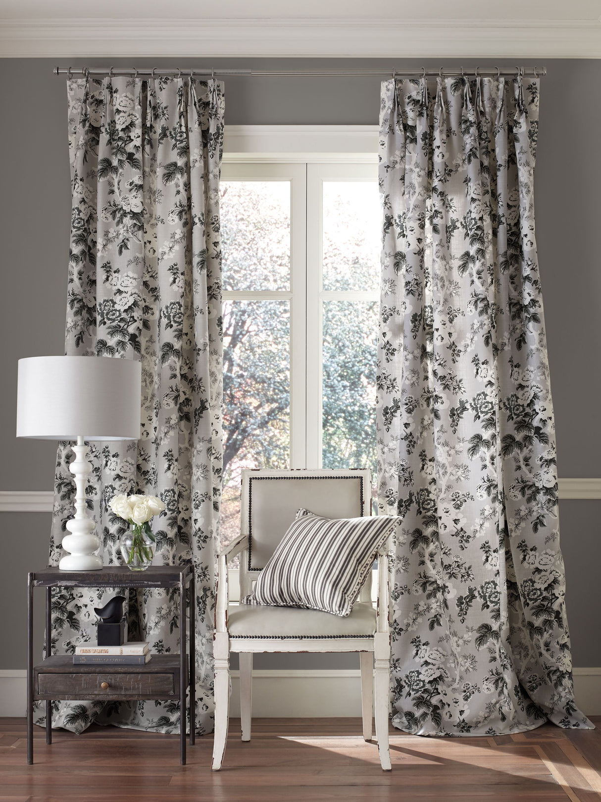 Scalamandre SC 000216602 SKY ASCOT LINEN PRINT Fabric - Eade's Wallpaper