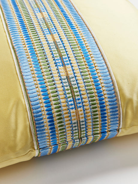 Scalamandre SC 2031SDDTT3336 AMARNA/OLYMPIA TAFFETA PILLOW -