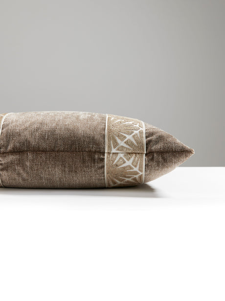 Scalamandre SC 2772SDDTT3338 MILAN/SUPREME VELVET PILLOW - P