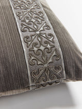 Scalamandre SC 3015SDDTT3337 SAXONY/STRIE VELVET PILLOW - Pi