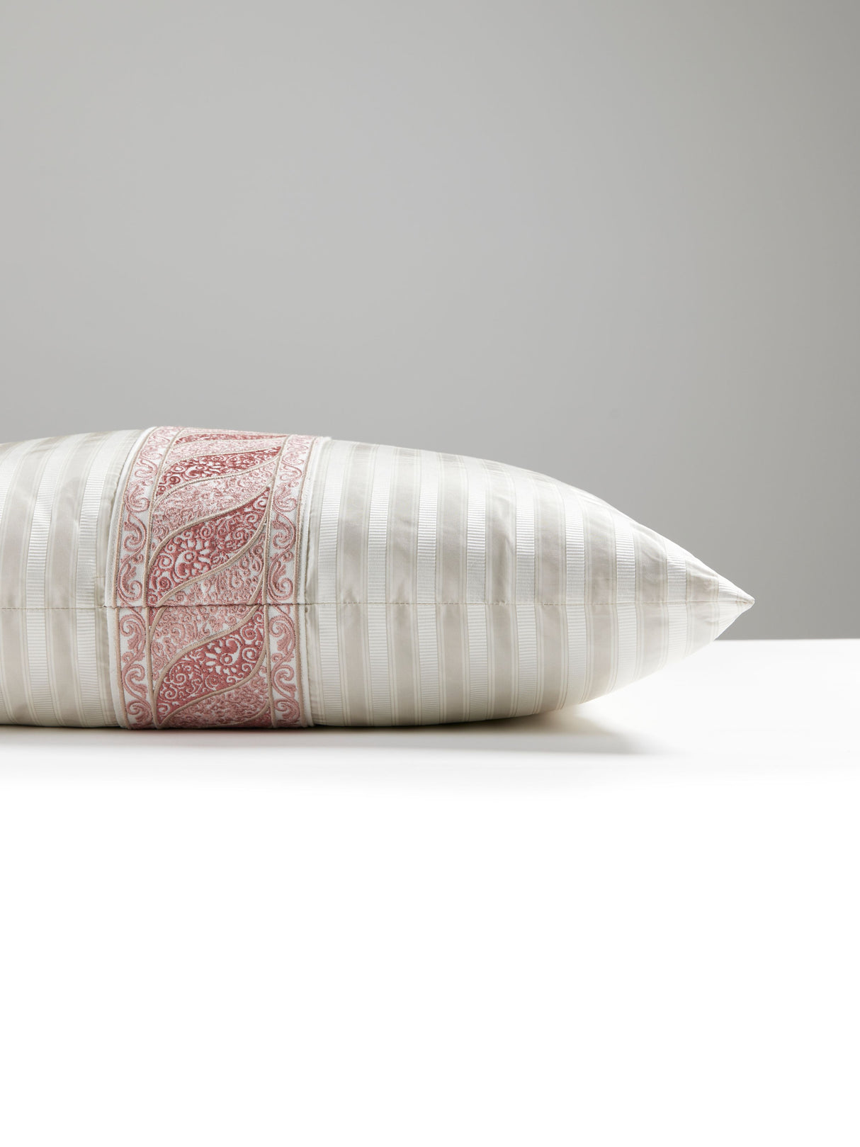 Scalamandre SC 3025SDDTT3340 PAISLEY/SHIRRED STRIPE PILLOW -
