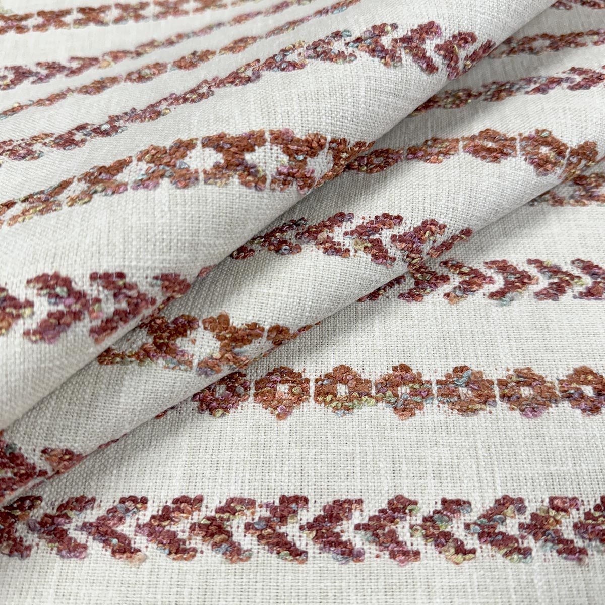 Eade’s SKARDA ROSE ROSE