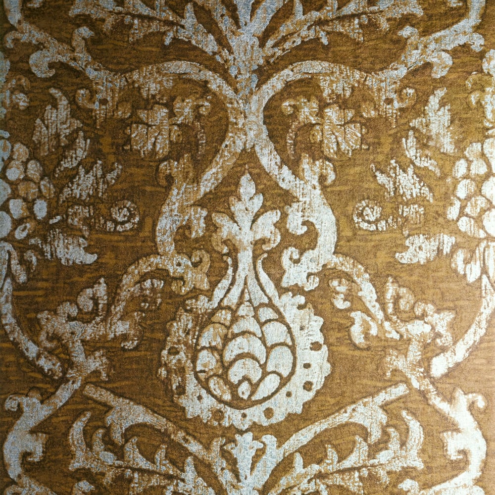 Thibaut T89175 PRAVATA DAMASK Sienna on Foil Wallpaper