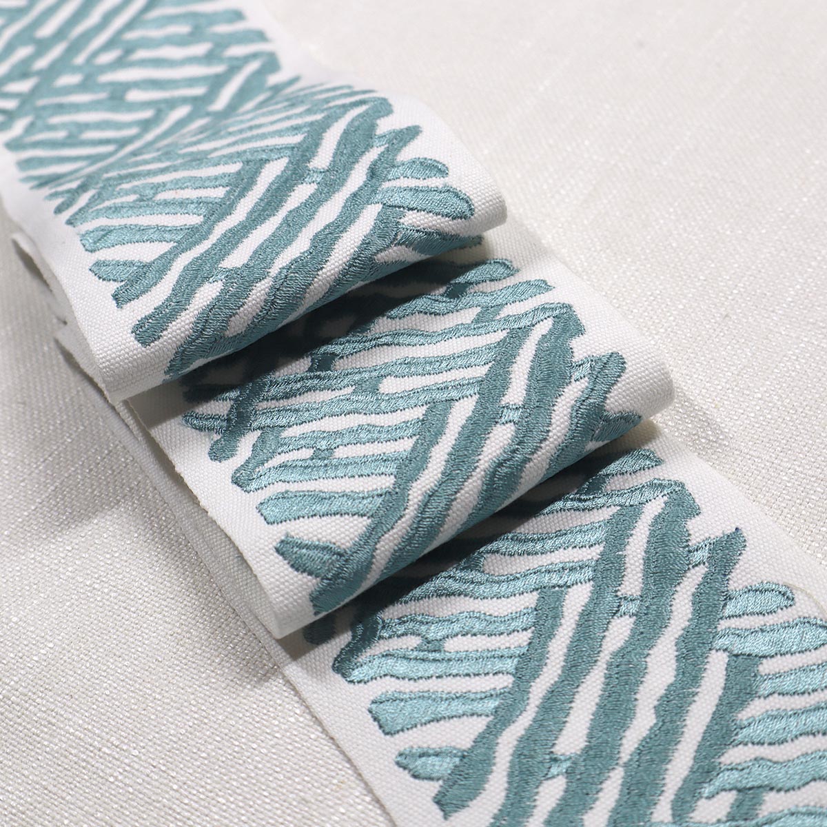 Eade’s TRELLI EMB TAPE JADE JADE