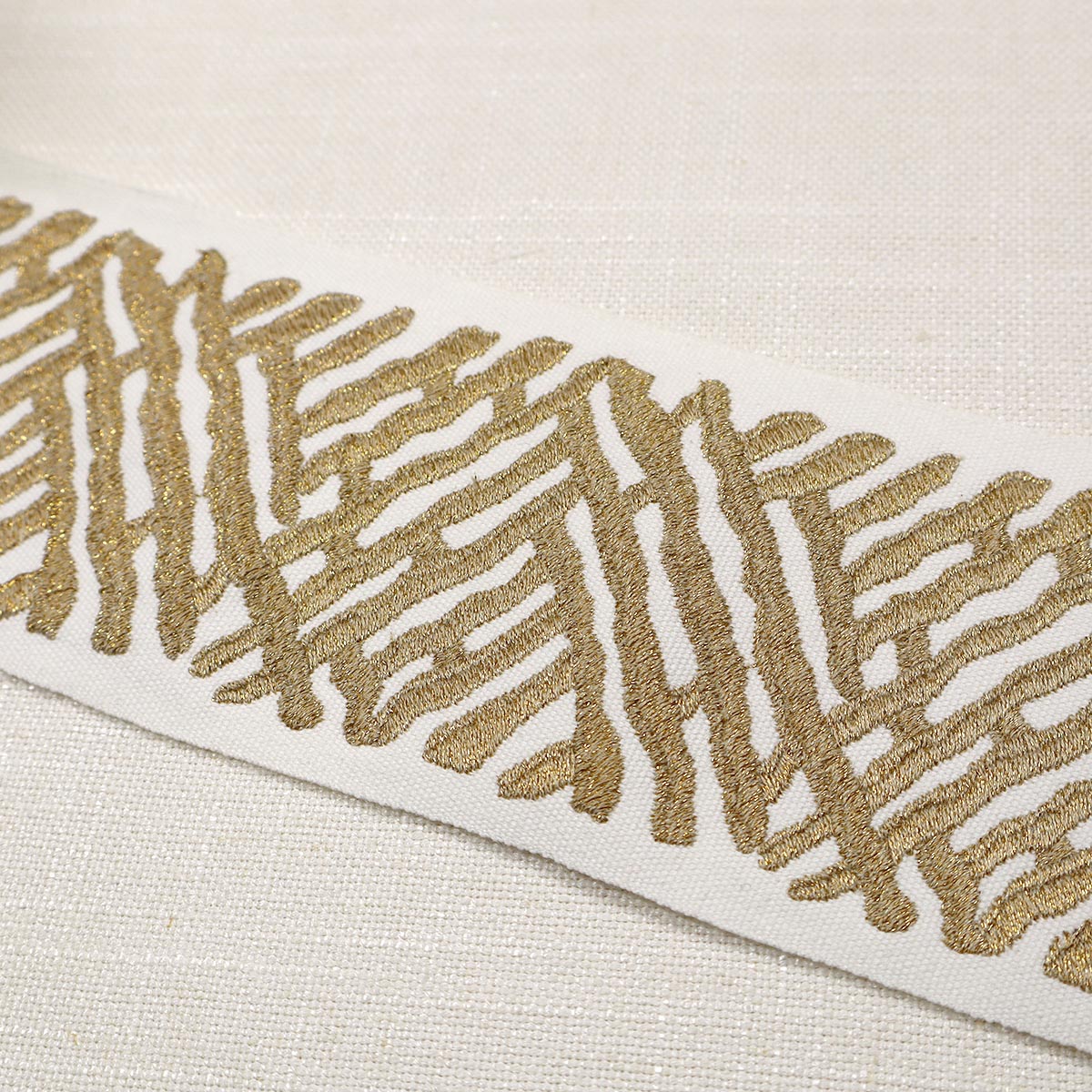 Eade’s TRELLI EMB TAPE NUGGET NUGGET