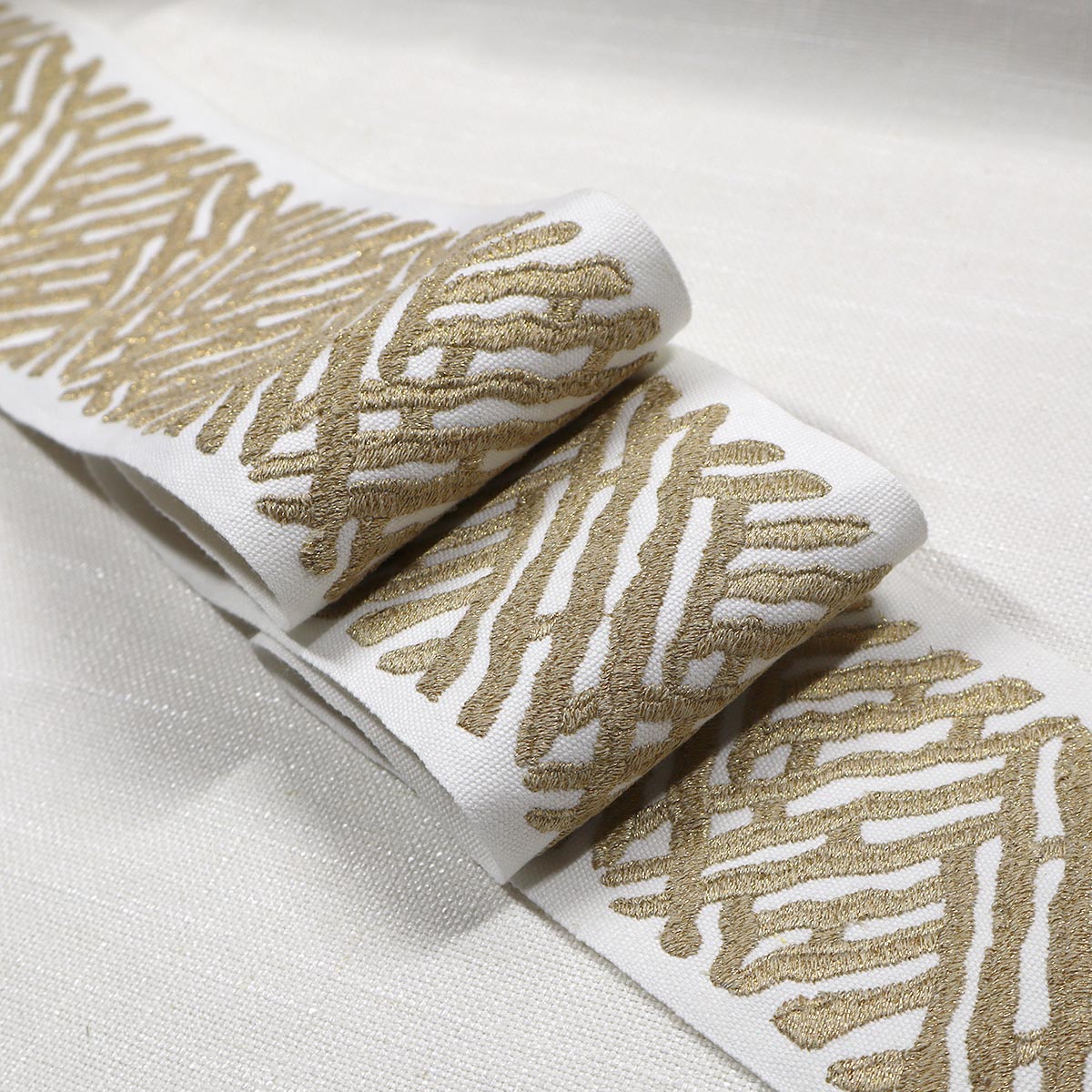 Eade’s TRELLI EMB TAPE NUGGET NUGGET