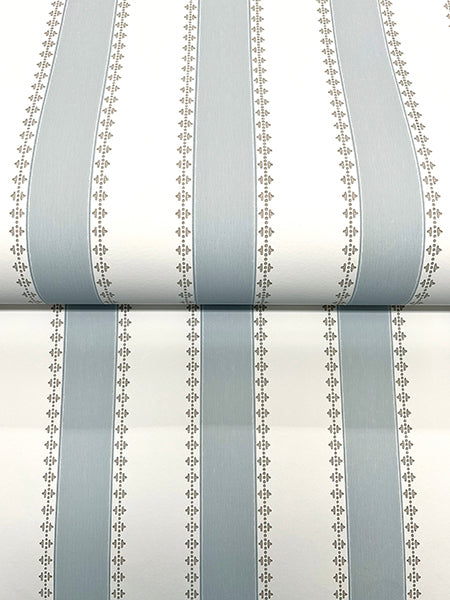 Eade’s Tilford Blue & White