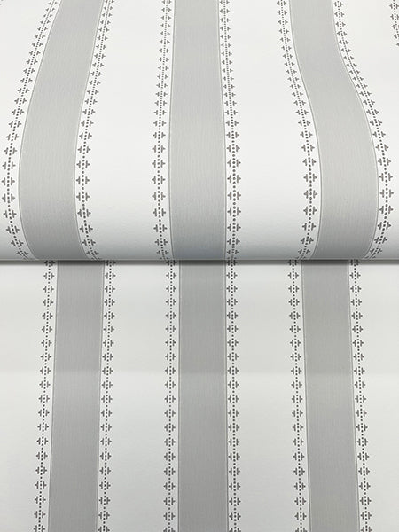Eade’s Tilford Grey & White