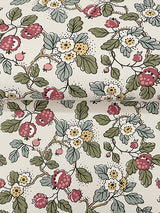 Eade’s Framboise Mulberry & Evergreen