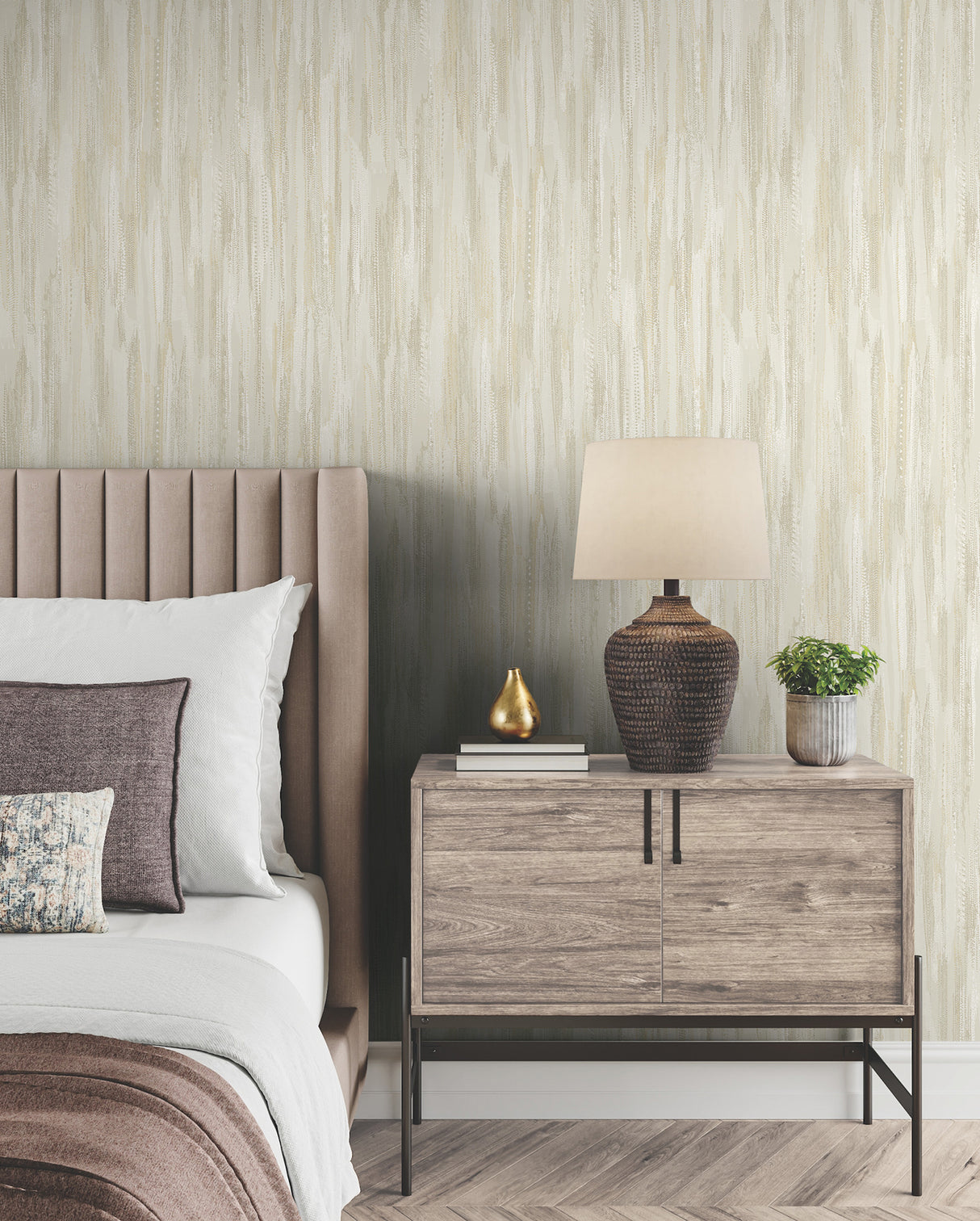 Ronald Redding VR1527 Tribeca Gold Texture Stripe Wallpaper