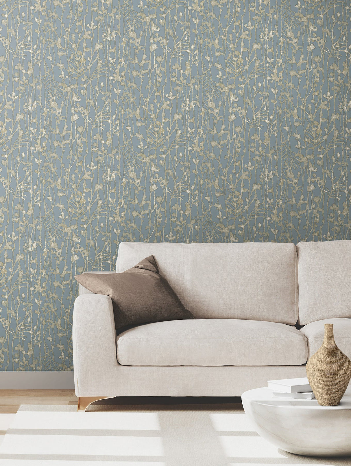 Ronald Redding VR1557 Filigree Light Blue Abstract Wallpaper