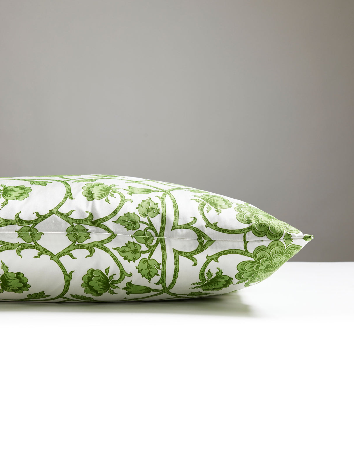 Scalamandre YD 0001SDDK5736 ORNAMENTAL GATE PILLOW - Pillow 
