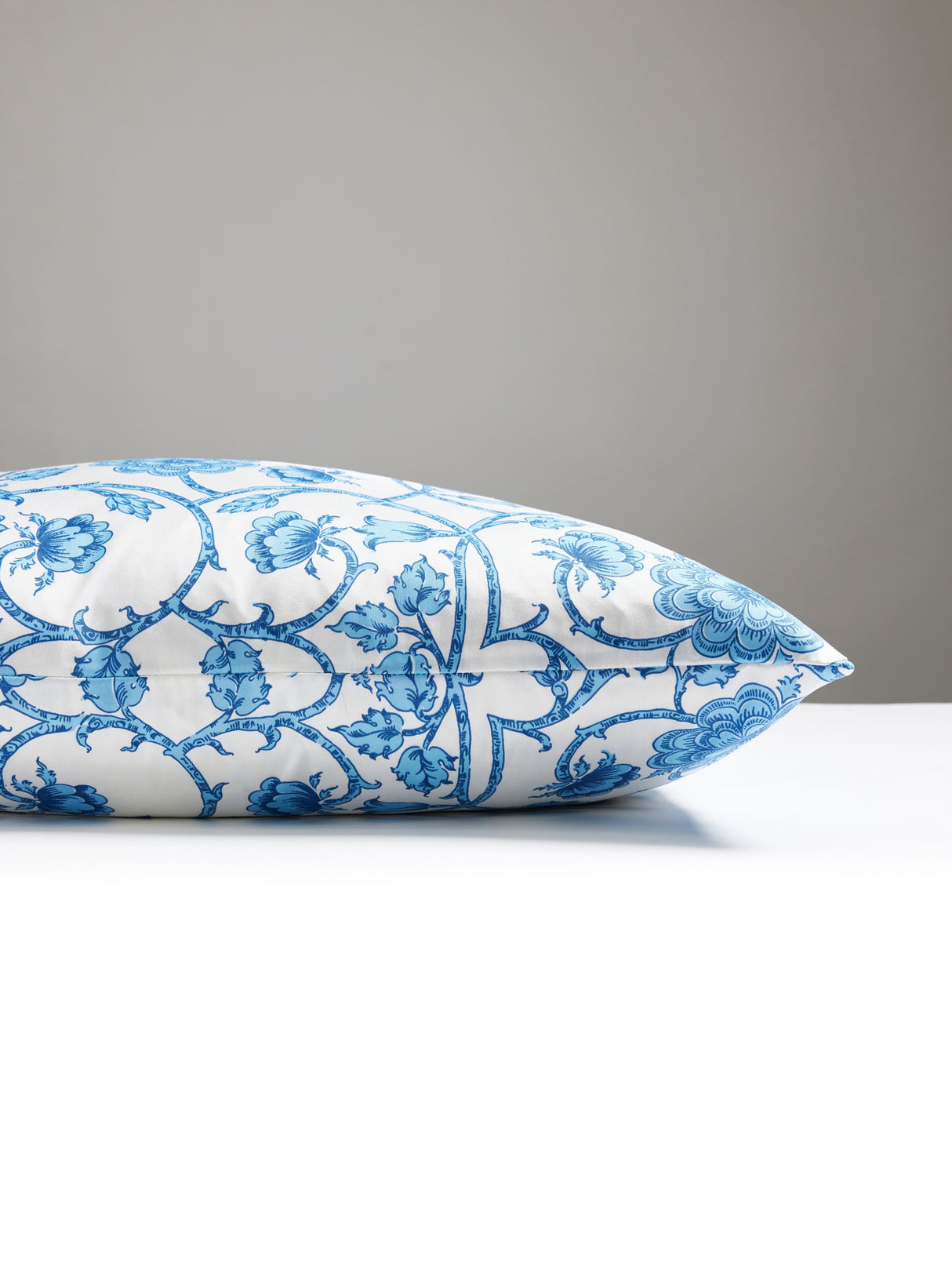 Scalamandre YD 0002SDDK5736 ORNAMENTAL GATE PILLOW - Pillow 