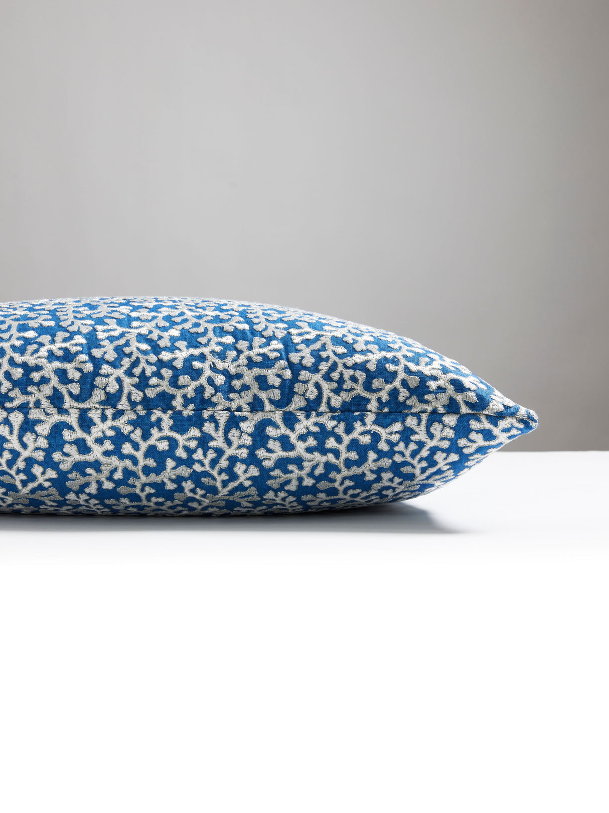 Scalamandre ZS 0001HELEPILL HELE BAY PILLOW - Pillow Collect