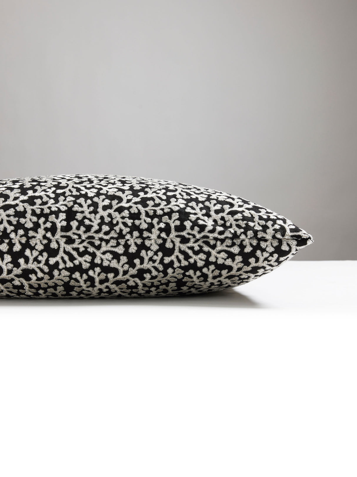 Scalamandre ZS 0005HELEPILL HELE BAY PILLOW - Pillow Collect